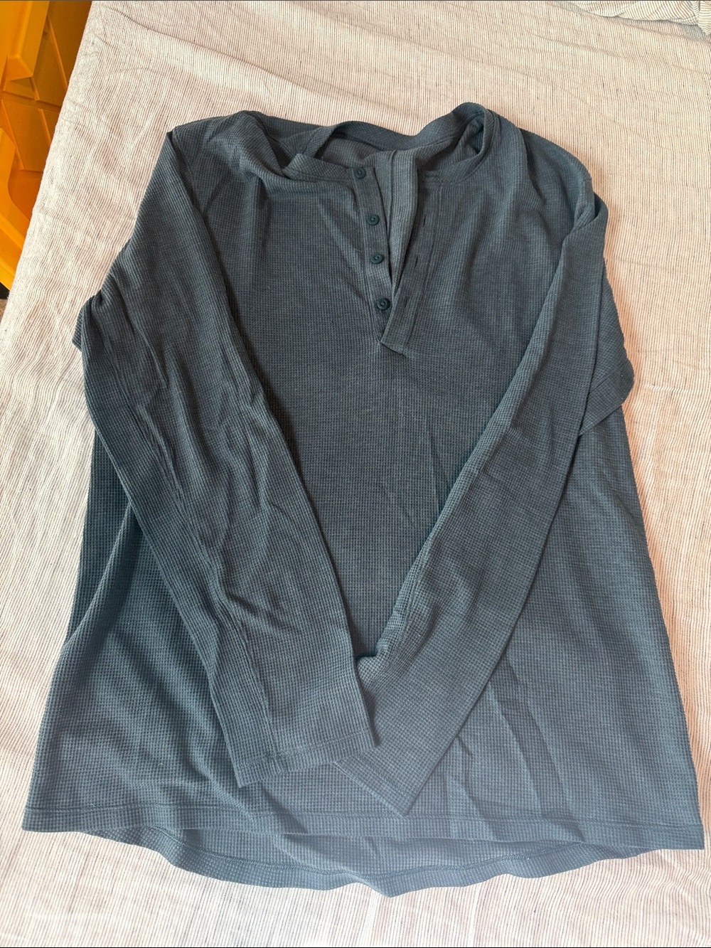 Lululemon Men’s Waffle Henley Size L